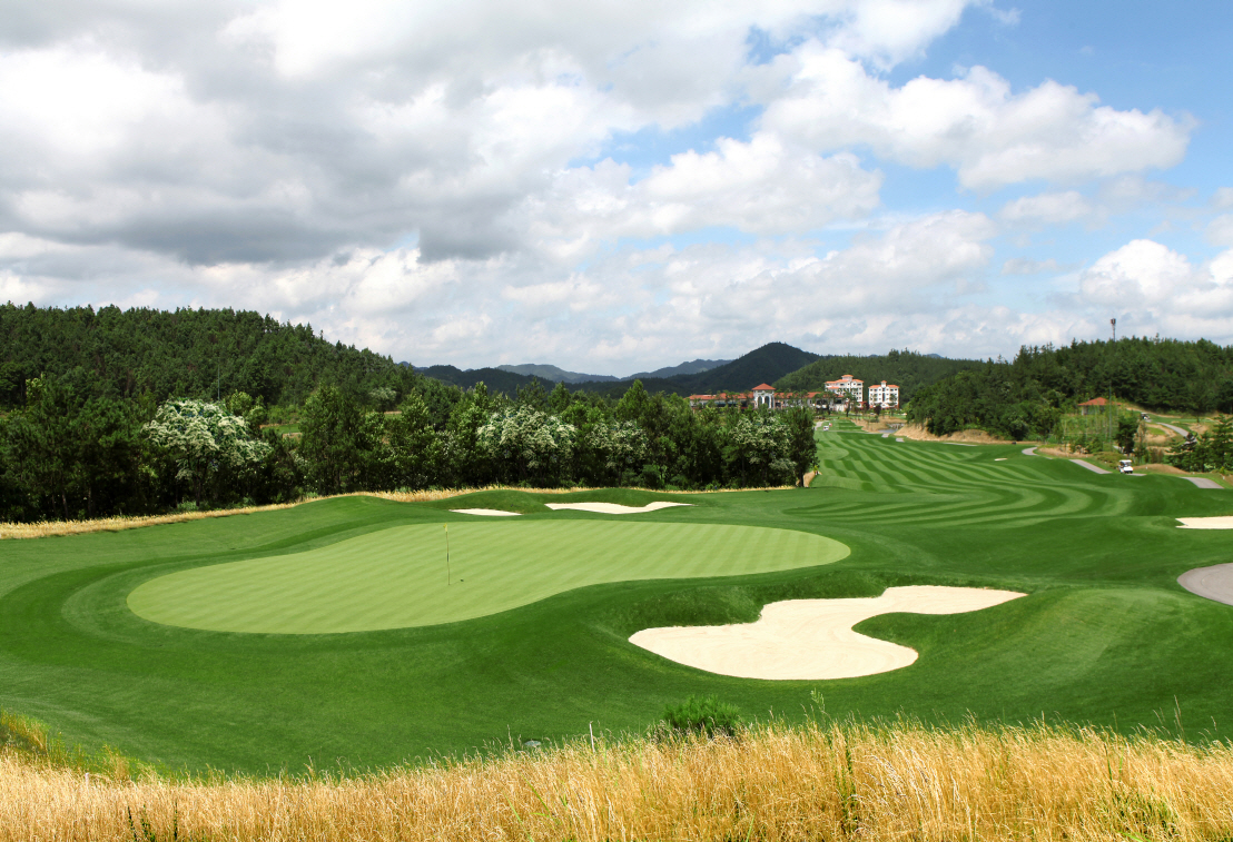JNJ GOLF & RESORT